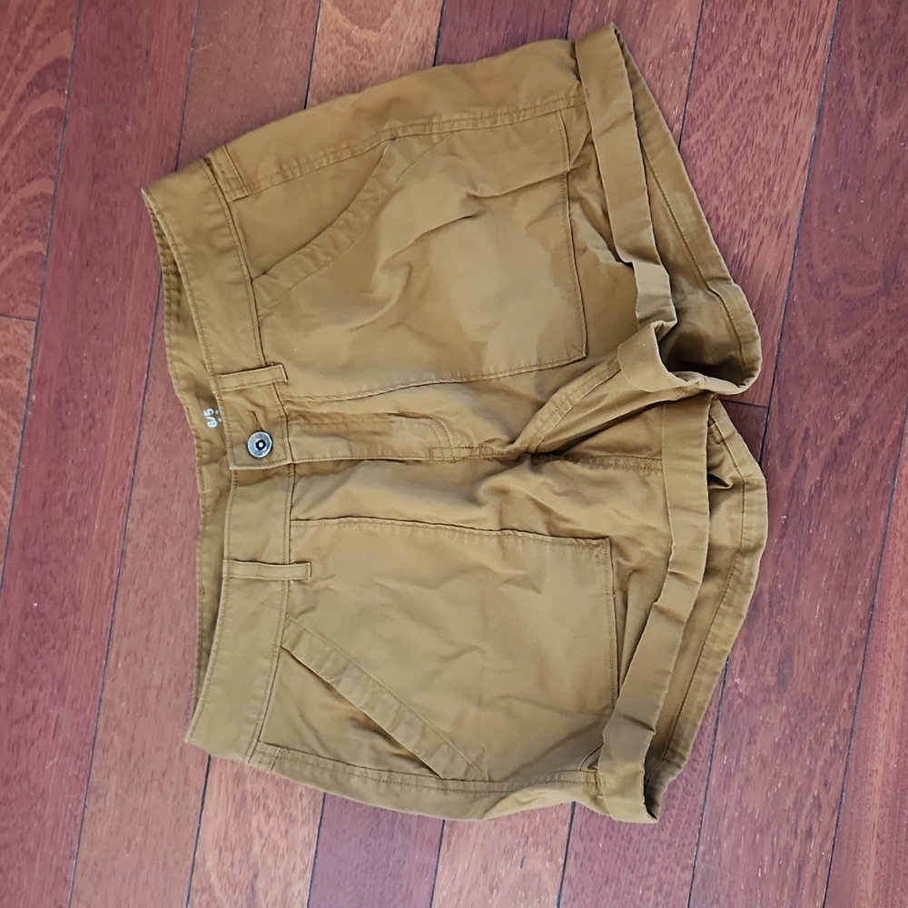 Mountain Hardwear hiking short